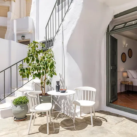 Mykonian Living The Little Venice & Appartamento Mykonos Town
